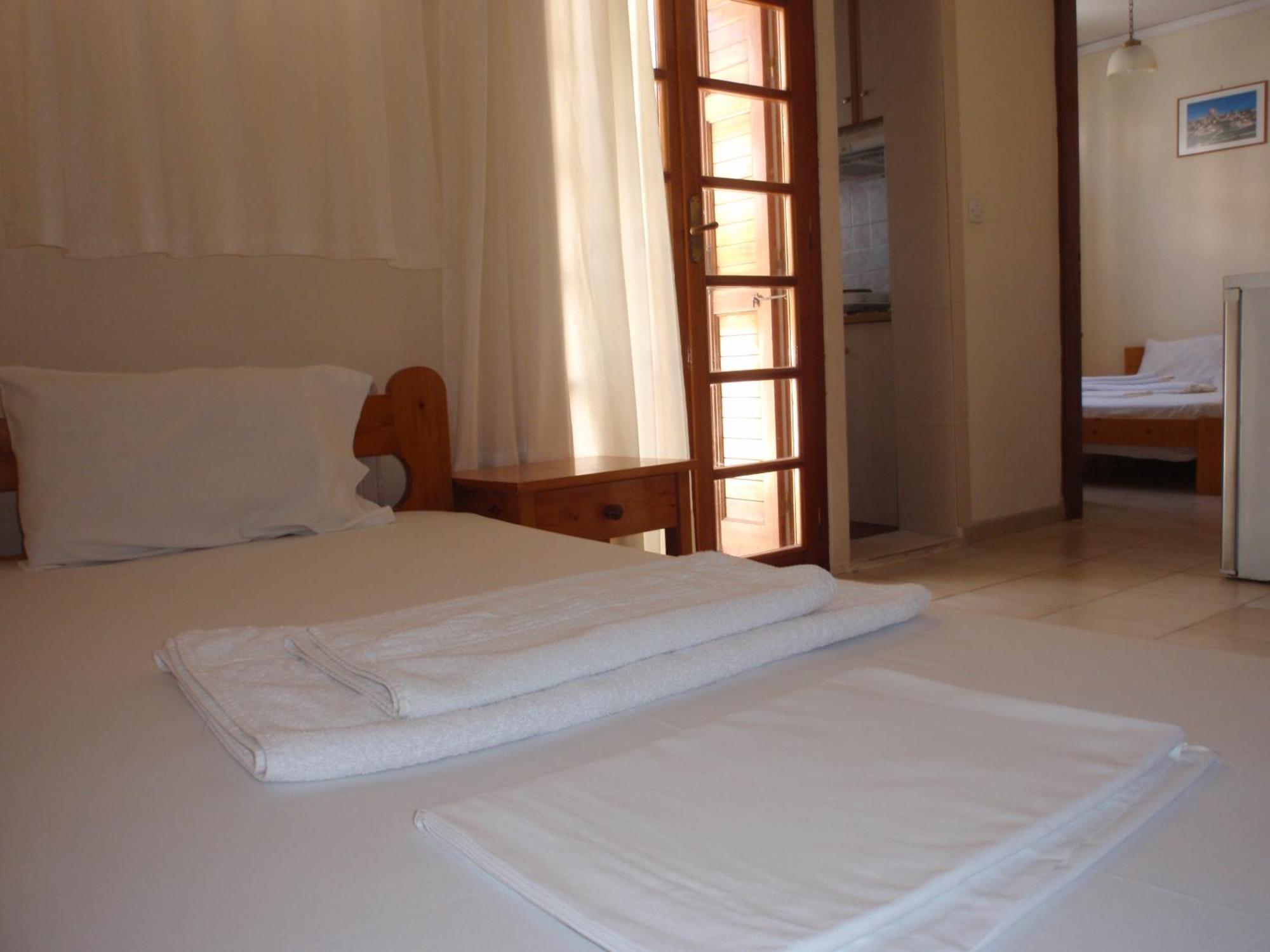 Vazakas Rooms Mytilíni Exterior foto