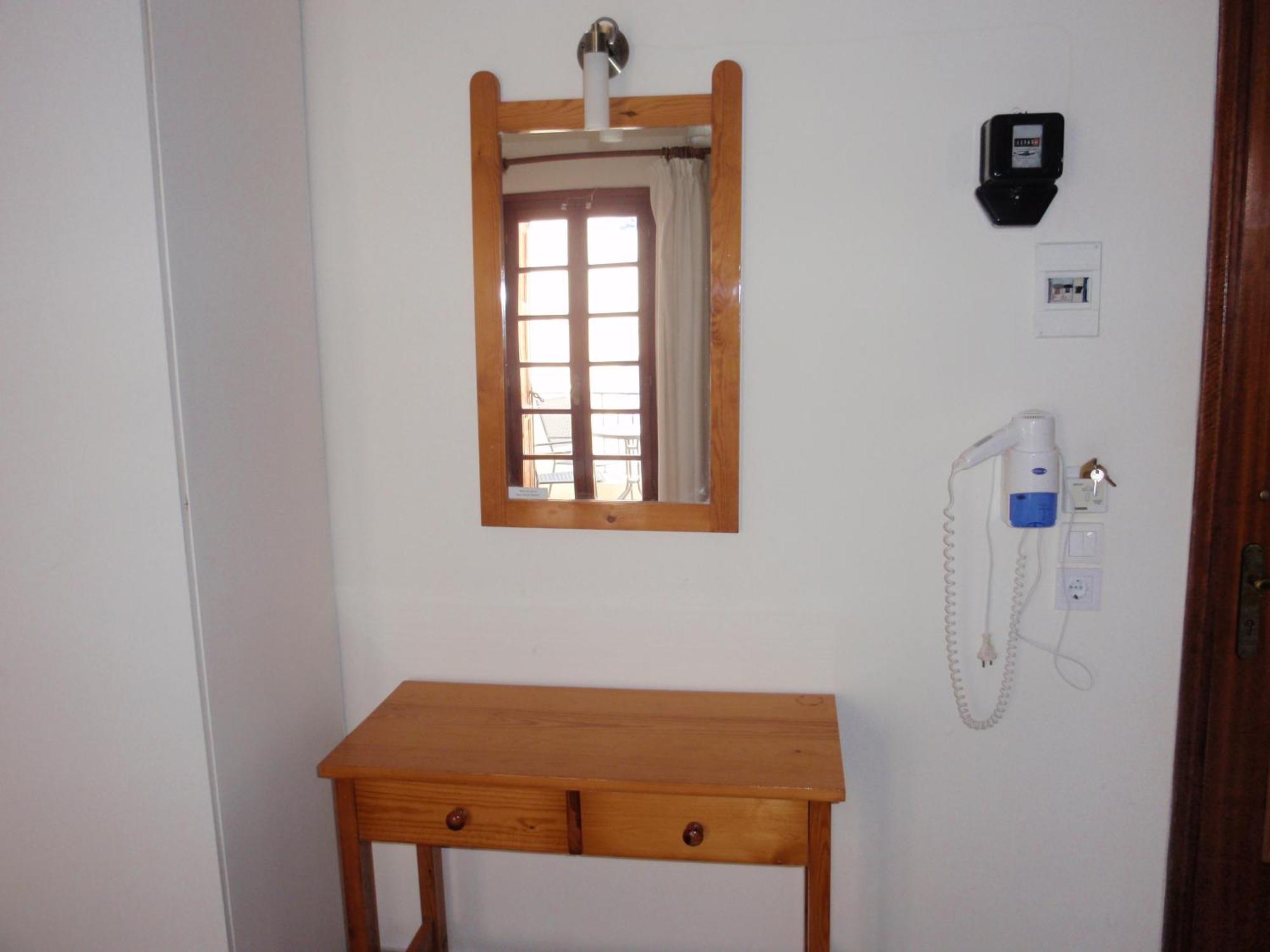Vazakas Rooms Mytilíni Exterior foto