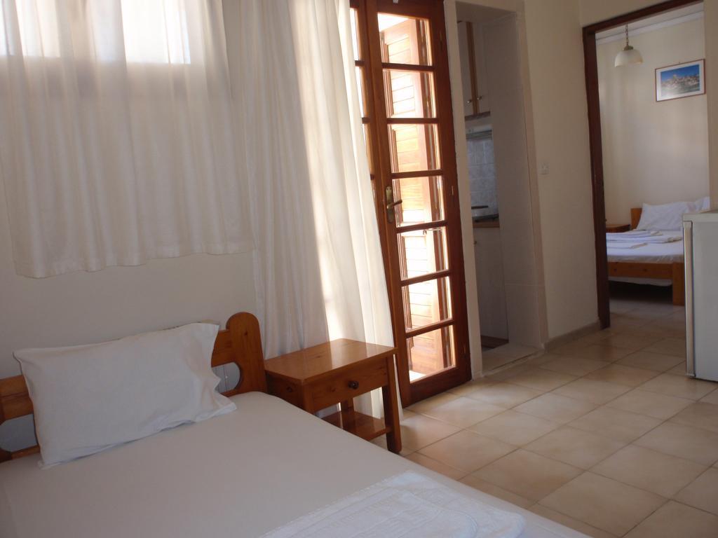 Vazakas Rooms Mytilíni Exterior foto
